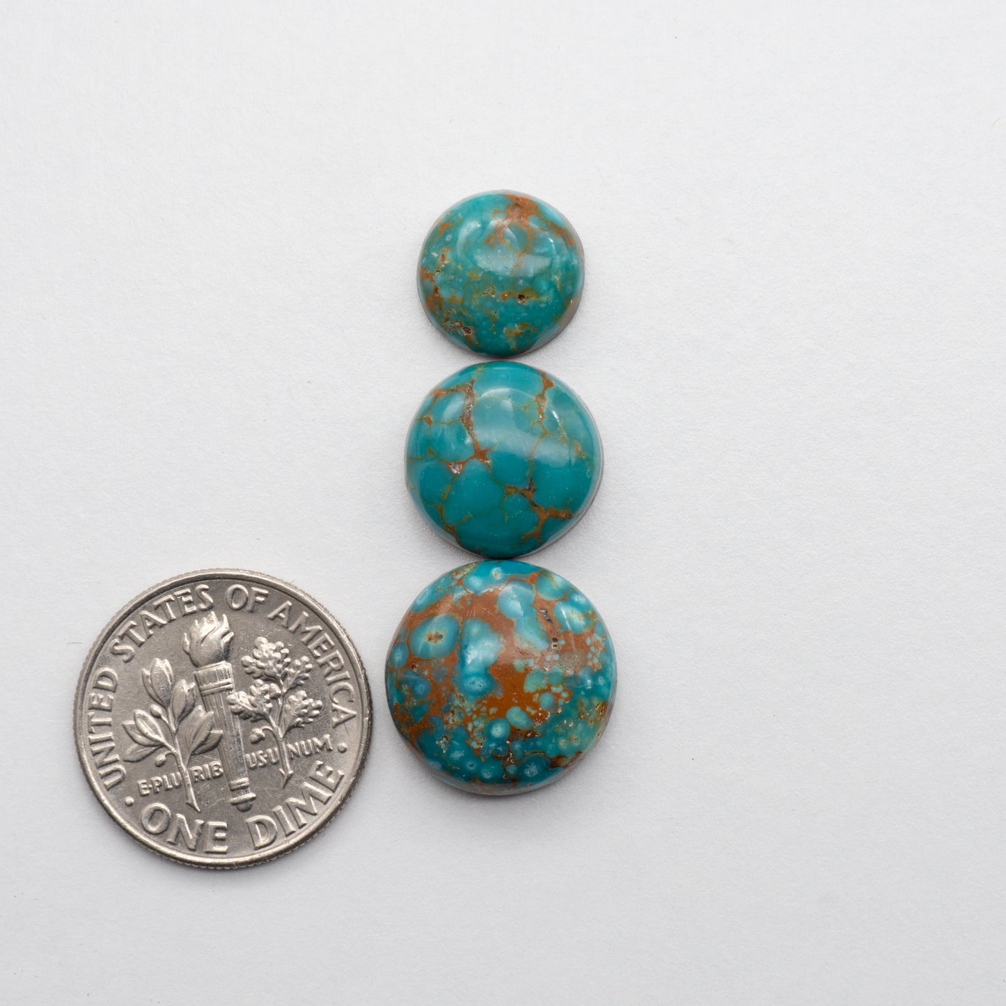 The Cumpas Turquoise is a captivating gemstone with a unique, blue-green color. Derived from a mixture of quartz and algae, this stone is perfect for use in jewelry or other decorative pieces. The natural beauty of the Cumpas Turquoise makes it a stunning addition to any collection.