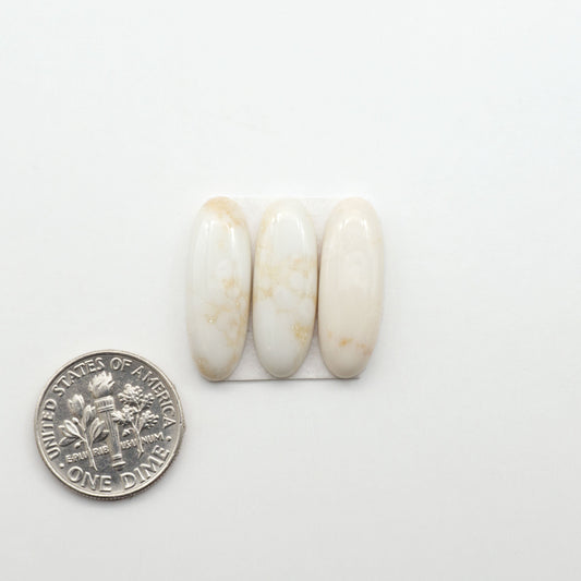 Magnesite Cabochons are a must-have for jewelry makers. These stones feature a unique blend of white and brown, making them perfect for a variety of designs.
