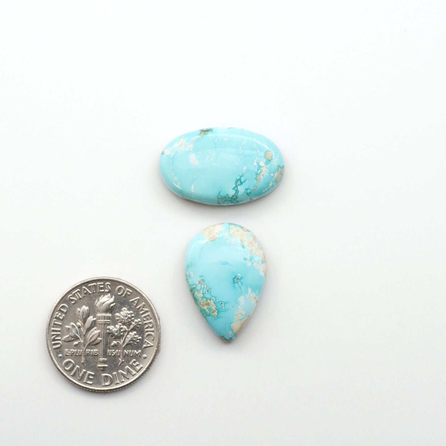 Experience the beauty of Fox Turquoise, mined in Nevada, USA. Elevate your jewelry designs with the stunning colors and patterns of these unique gemstones.