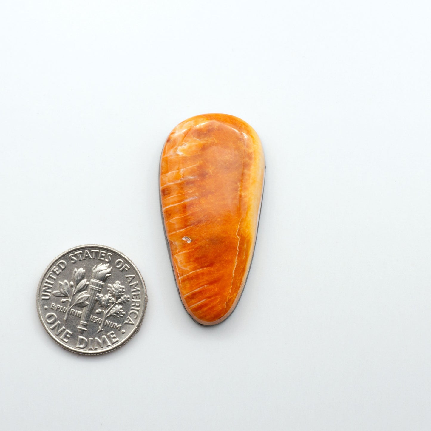 Add a unique, natural touch to your jewelry designs with our Spiny Oyster Cabochons. These beautiful cabochons are made from 100% natural spiny oyster shells.