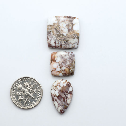 Wild Horse Cabochon are a magnificent addition to any collection. Natural magnesite stones feature a design that will add beauty to any jewelry design.