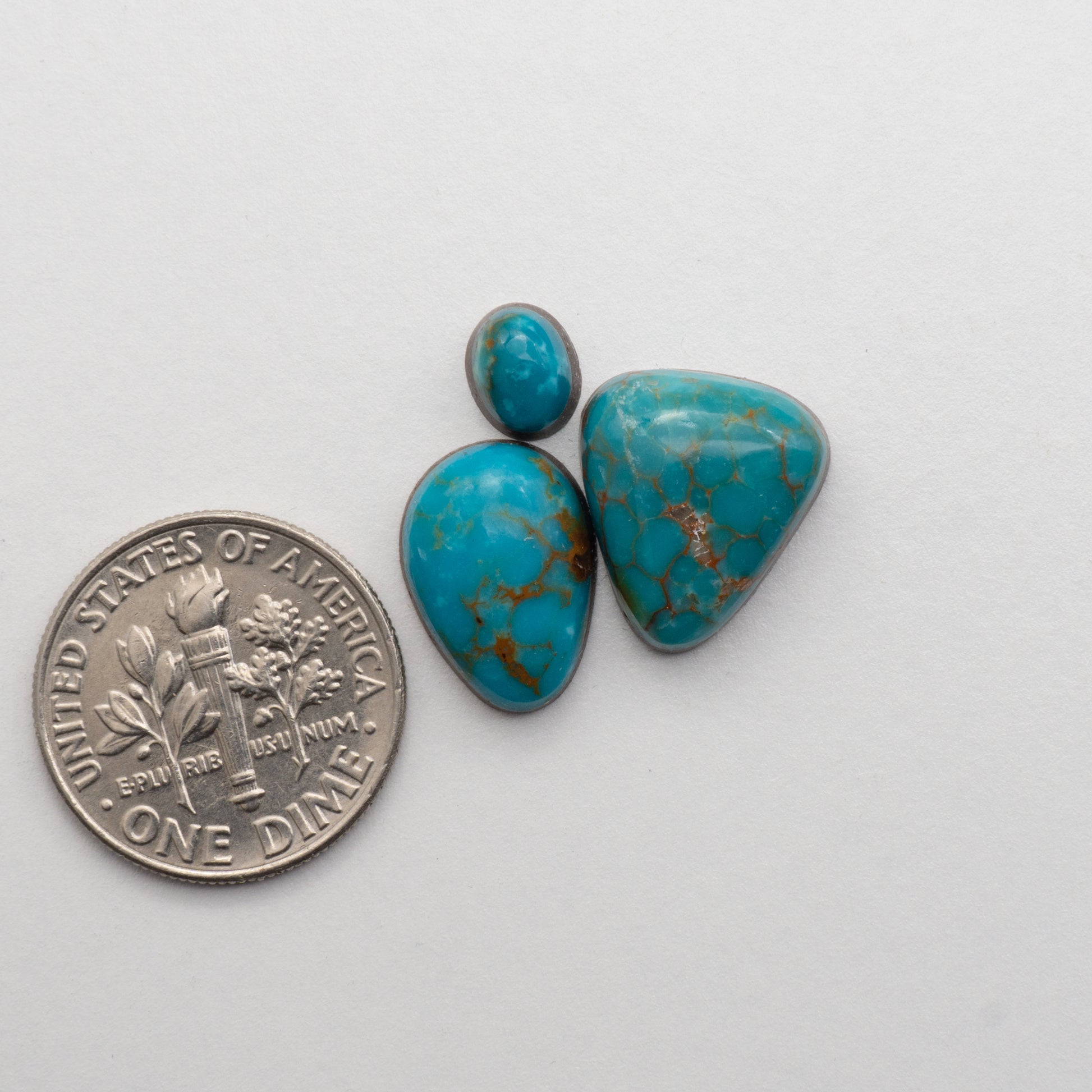 The Cumpas Turquoise is a captivating gemstone with a unique, blue-green color. Derived from a mixture of quartz and algae, this stone is perfect for use in jewelry or other decorative pieces. The natural beauty of the Cumpas Turquoise makes it a stunning addition to any collection.