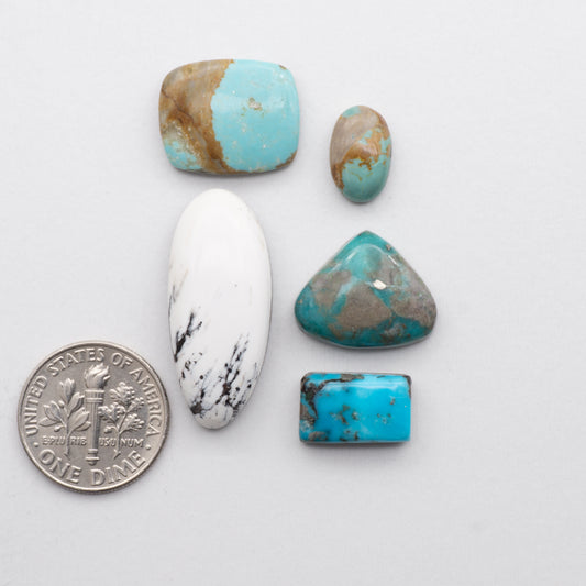 This Cabochon lot contains an assortment of mixed Turquoise &amp; Magnesite stones