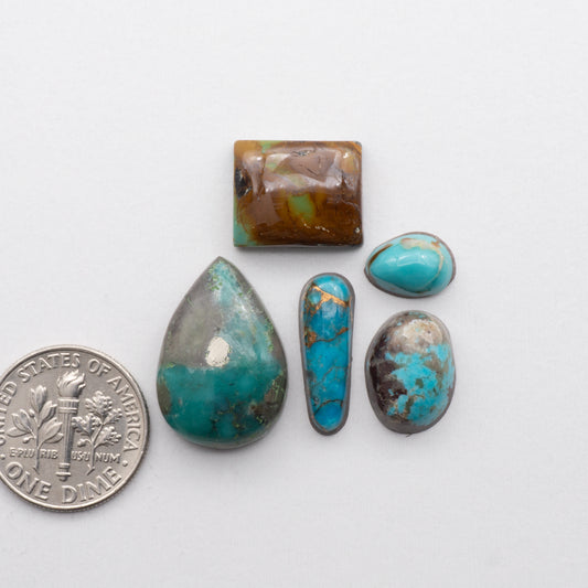 This Cabochon lot contains an assortment of mixed Turquoise stones.