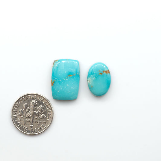 Experience the beauty of Turquoise Mountain Cabochons. With their distinctive blue and green color, these gemstones are perfect for any jewelry piece.

