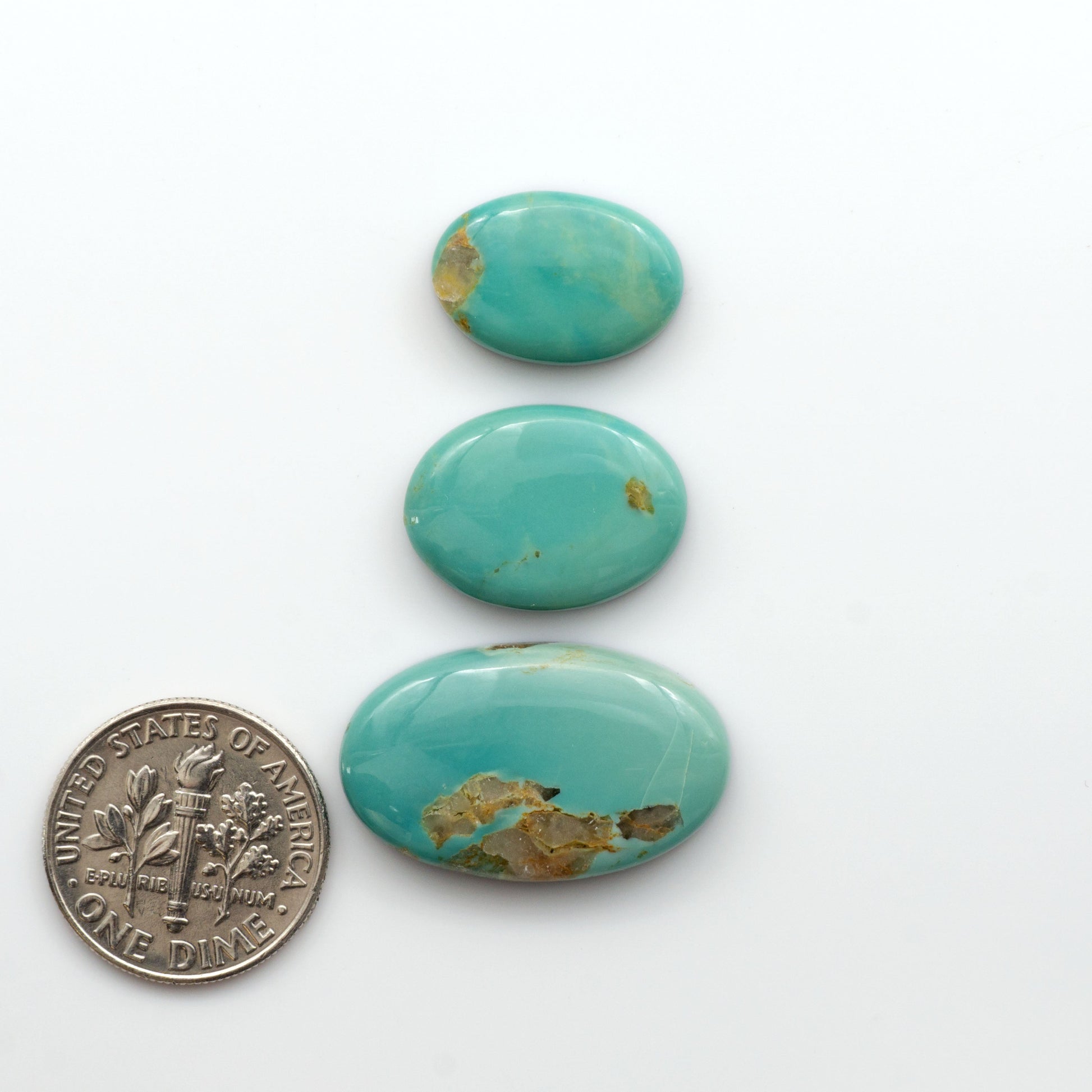 Experience the beauty of Turquoise Mountain Cabochons. With their distinctive blue and green color, these gemstones are perfect for any jewelry piece.

