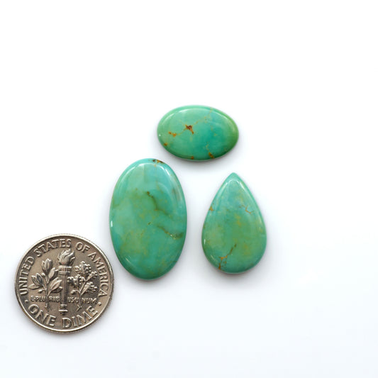 Experience the beauty of Turquoise Mountain Cabochons. With their distinctive blue and green color, these gemstones are perfect for any jewelry piece.

