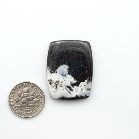 Natural White Buffalo Stone Cabochons are semi-precious gemstones cut into shapes ideal for jewelry-making, making them an excellent choice for artisans.
