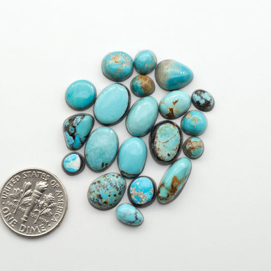 This lot contains an assortment of mixed gemstones. Richly colored and highly varied, these cabochons are sure to have something to excite everyone.