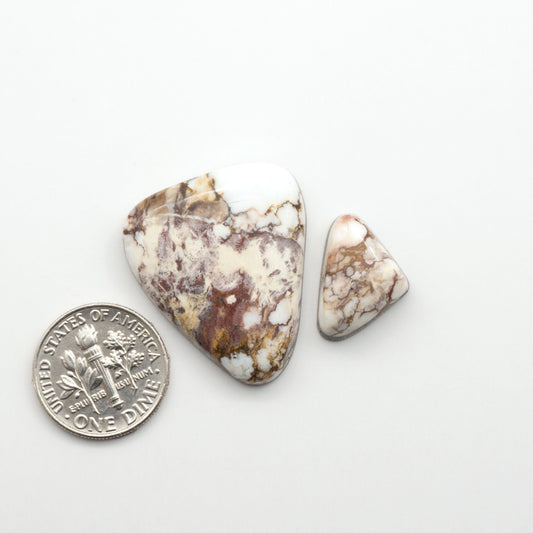 Wild Horse Cabochon are a magnificent addition to any collection. Natural magnesite stones feature a design that will add beauty to any jewelry design.