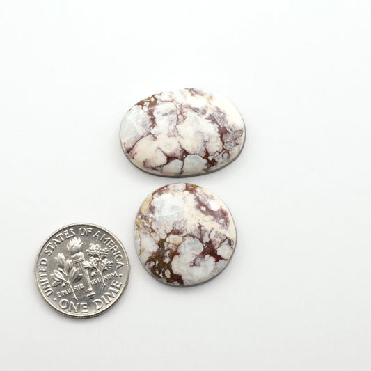 Wild Horse Cabochon are a magnificent addition to any collection. Natural magnesite stones feature a design that will add beauty to any jewelry design.