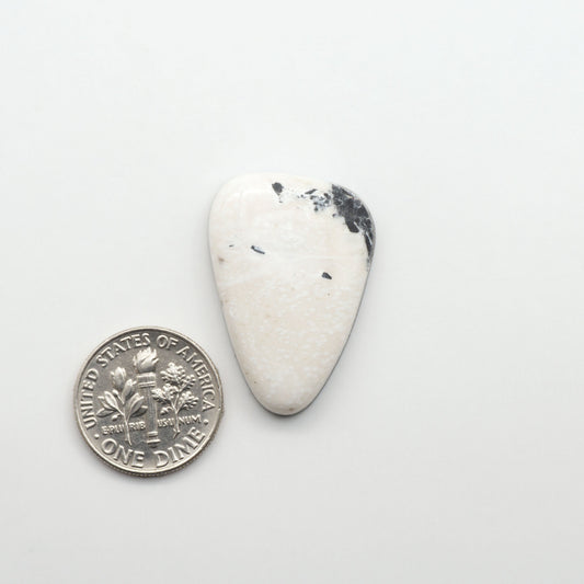 Natural White Buffalo Stone Cabochons are semi-precious gemstones cut into shapes ideal for jewelry-making, making them an excellent choice for artisans.