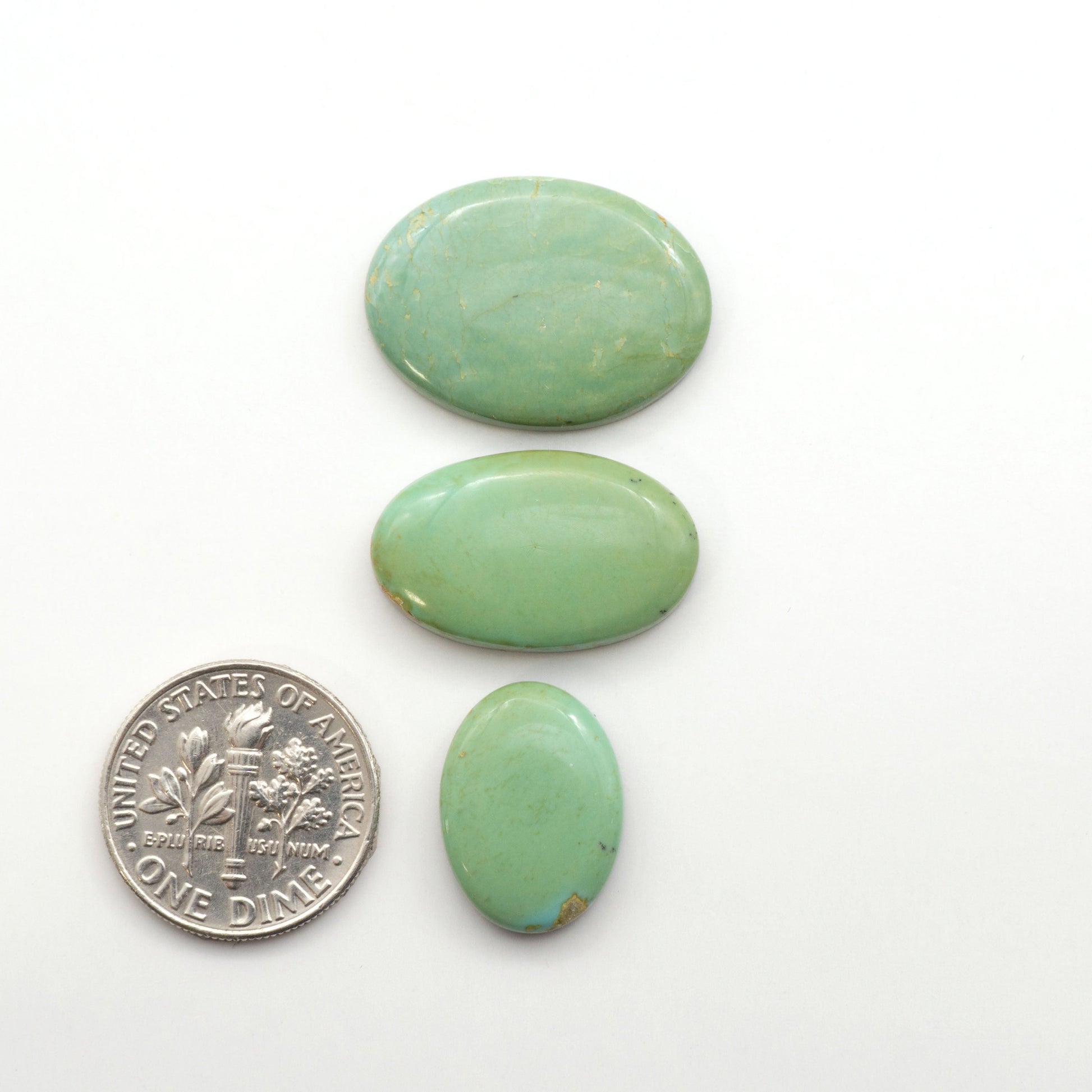 Experience the beauty of Turquoise Mountain Cabochons. With their distinctive blue and green color, these gemstones are perfect for any jewelry piece.