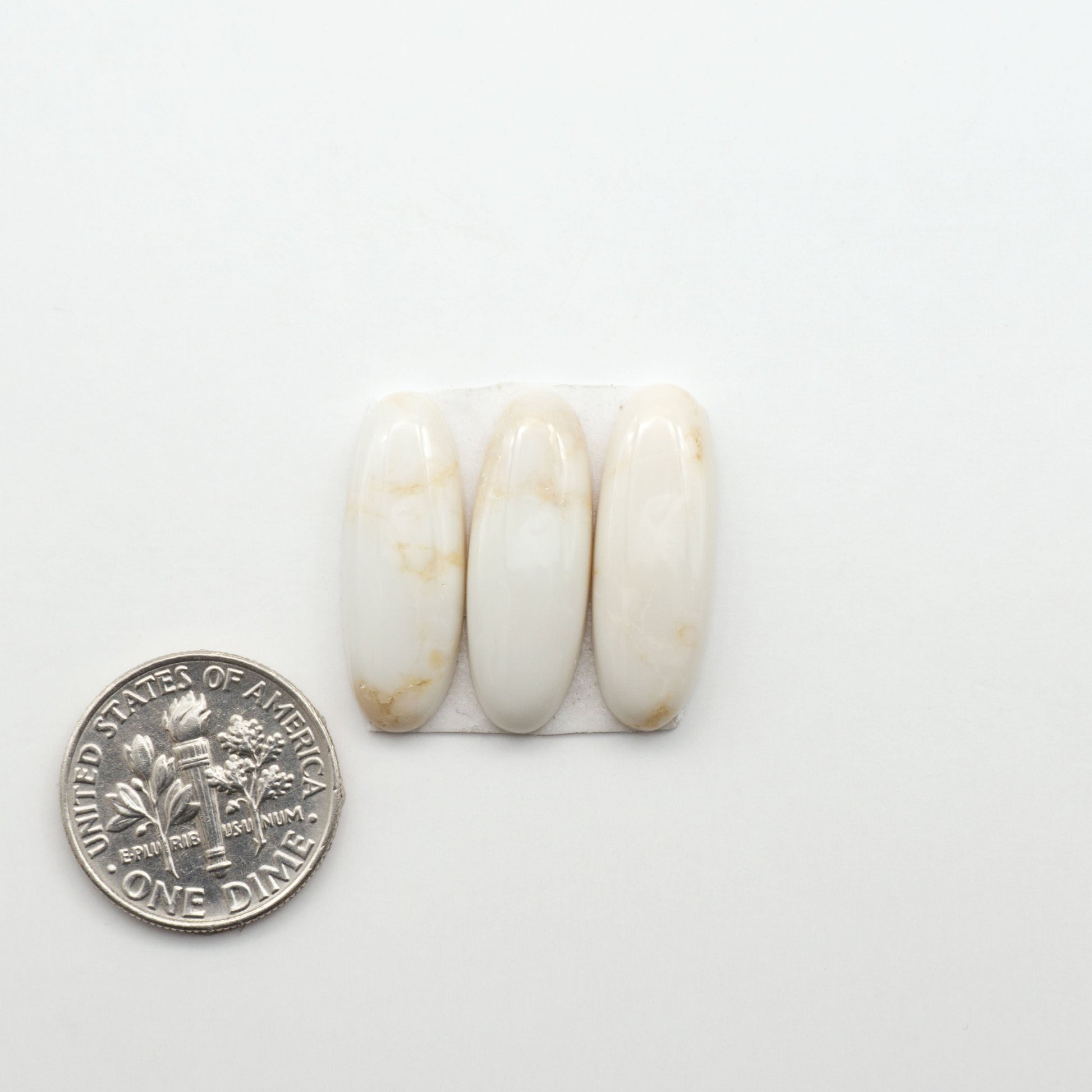 Magnesite Cabochons are a must-have for jewelry makers. These stones feature a unique blend of white and brown, making them perfect for a variety of designs.