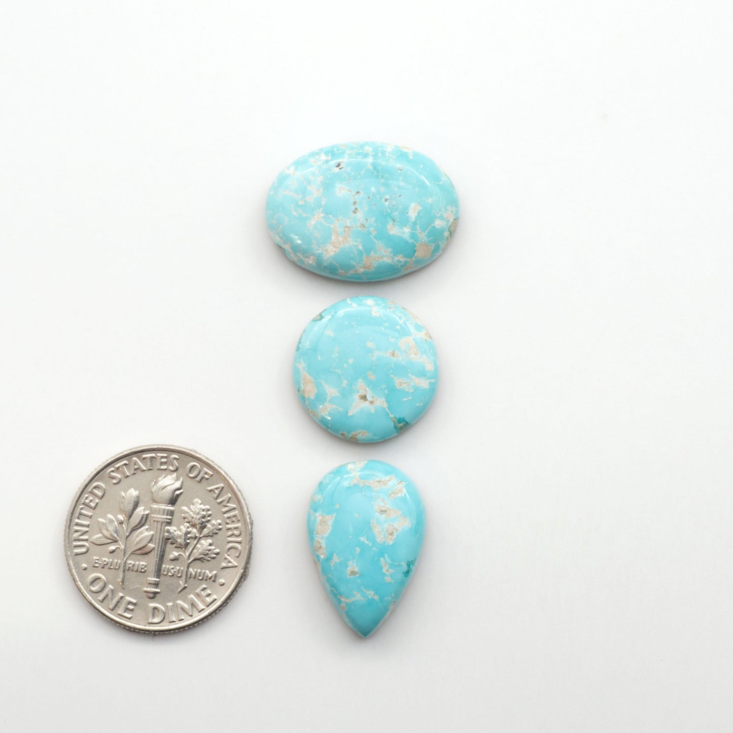 Experience the beauty of Fox Turquoise, mined in Nevada, USA. Elevate your jewelry designs with the stunning colors and patterns of these unique gemstones.