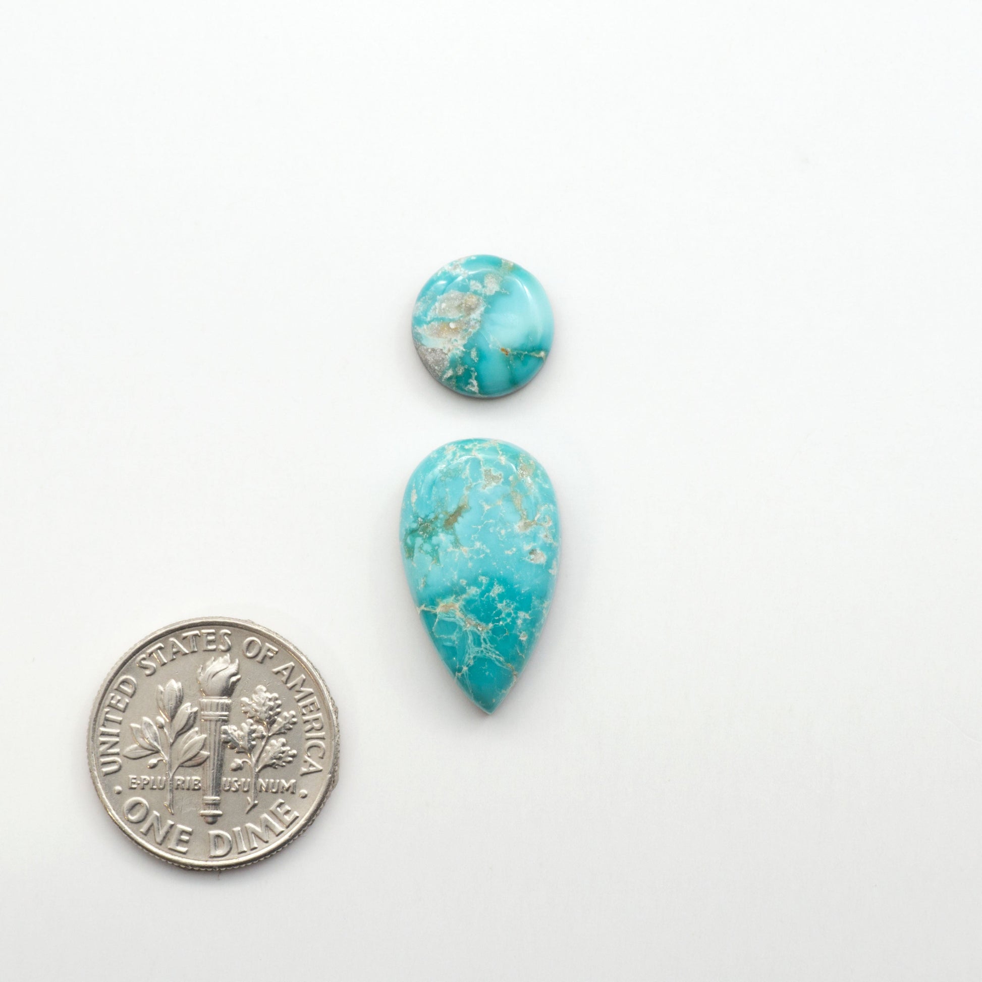 Experience the beauty of Fox Turquoise, mined in Nevada, USA. Elevate your jewelry designs with the stunning colors and patterns of these unique gemstones.