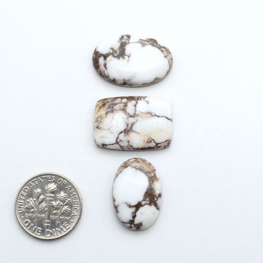 Wild Horse Cabochon are a magnificent addition to any collection. Natural magnesite stones feature a design that will add beauty to any jewelry design.