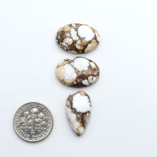 Wild Horse Cabochon are a magnificent addition to any collection. Natural magnesite stones feature a design that will add beauty to any jewelry design.