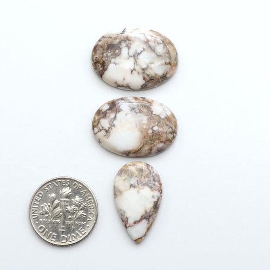 Wild Horse Cabochon are a magnificent addition to any collection. Natural magnesite stones feature a design that will add beauty to any jewelry design.