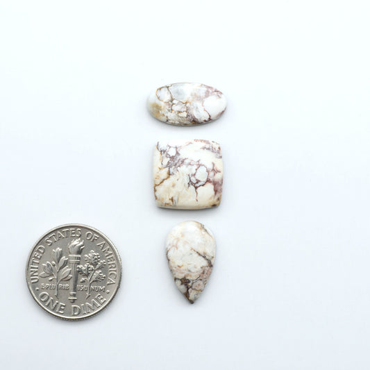 Wild Horse Cabochon are a magnificent addition to any collection. Natural magnesite stones feature a design that will add beauty to any jewelry design.