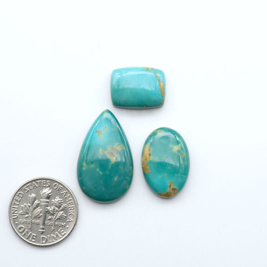 Experience the beauty of Turquoise Mountain Cabochons. With their distinctive blue and green color, these gemstones are perfect for any jewelry piece.