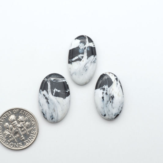 Natural White Buffalo Stone Cabochons are semi-precious gemstones cut into shapes ideal for jewelry-making, making them an excellent choice for artisans.