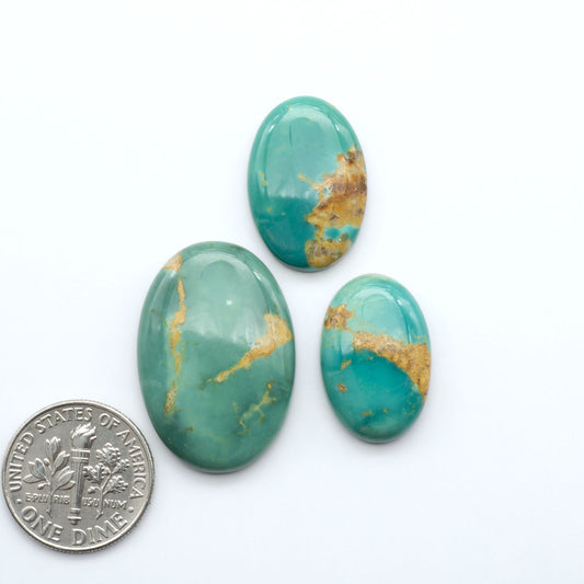 Experience the beauty of Turquoise Mountain Cabochons. With their distinctive blue and green color, these gemstones are perfect for any jewelry piece.