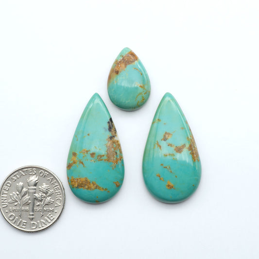 Experience the beauty of Turquoise Mountain Cabochons. With their distinctive blue and green color, these gemstones are perfect for any jewelry piece.